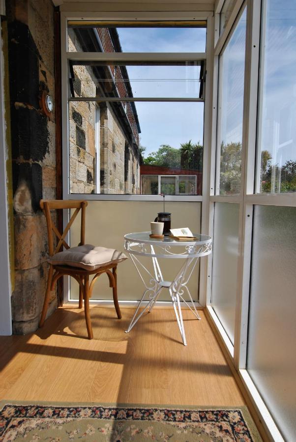 Clover Cottage Countryside Retreat With Sea Views 크레일 외부 사진
