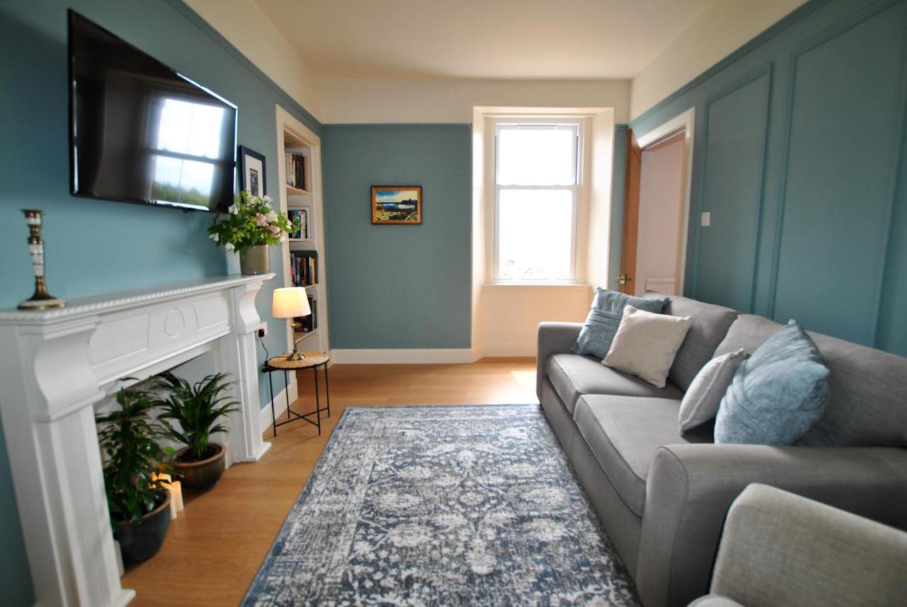 Clover Cottage Countryside Retreat With Sea Views 크레일 외부 사진