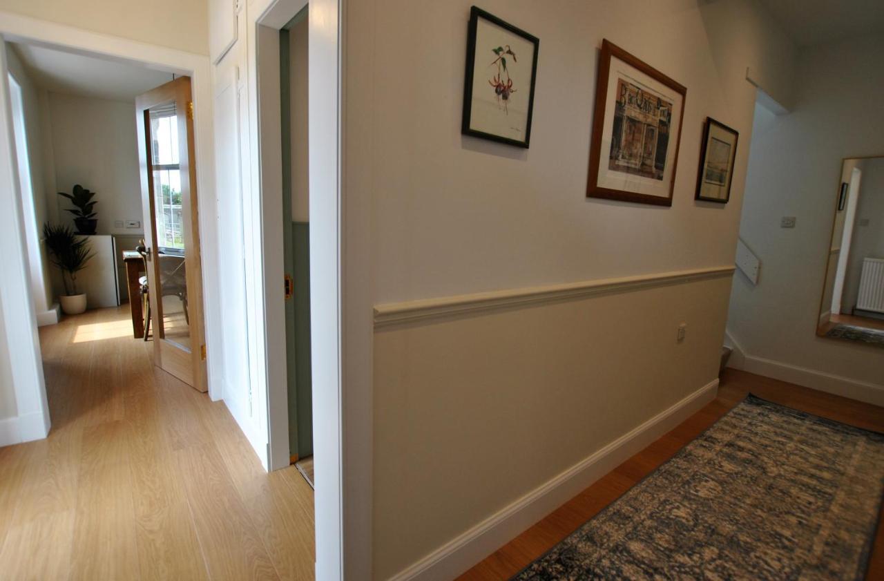 Clover Cottage Countryside Retreat With Sea Views 크레일 외부 사진