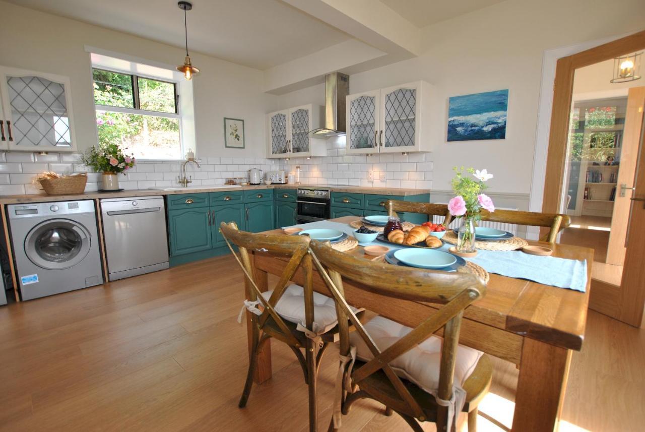 Clover Cottage Countryside Retreat With Sea Views 크레일 외부 사진