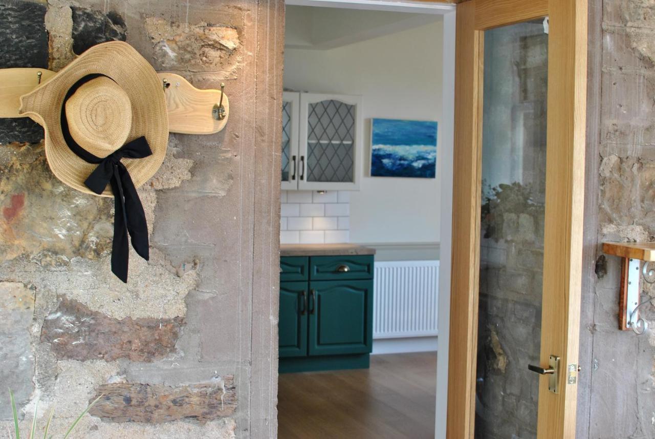 Clover Cottage Countryside Retreat With Sea Views 크레일 외부 사진