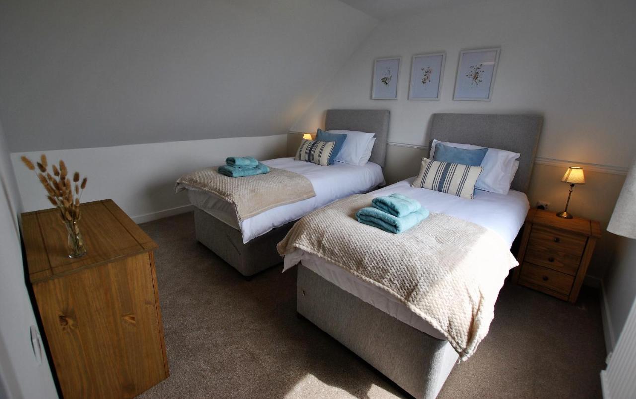 Clover Cottage Countryside Retreat With Sea Views 크레일 외부 사진