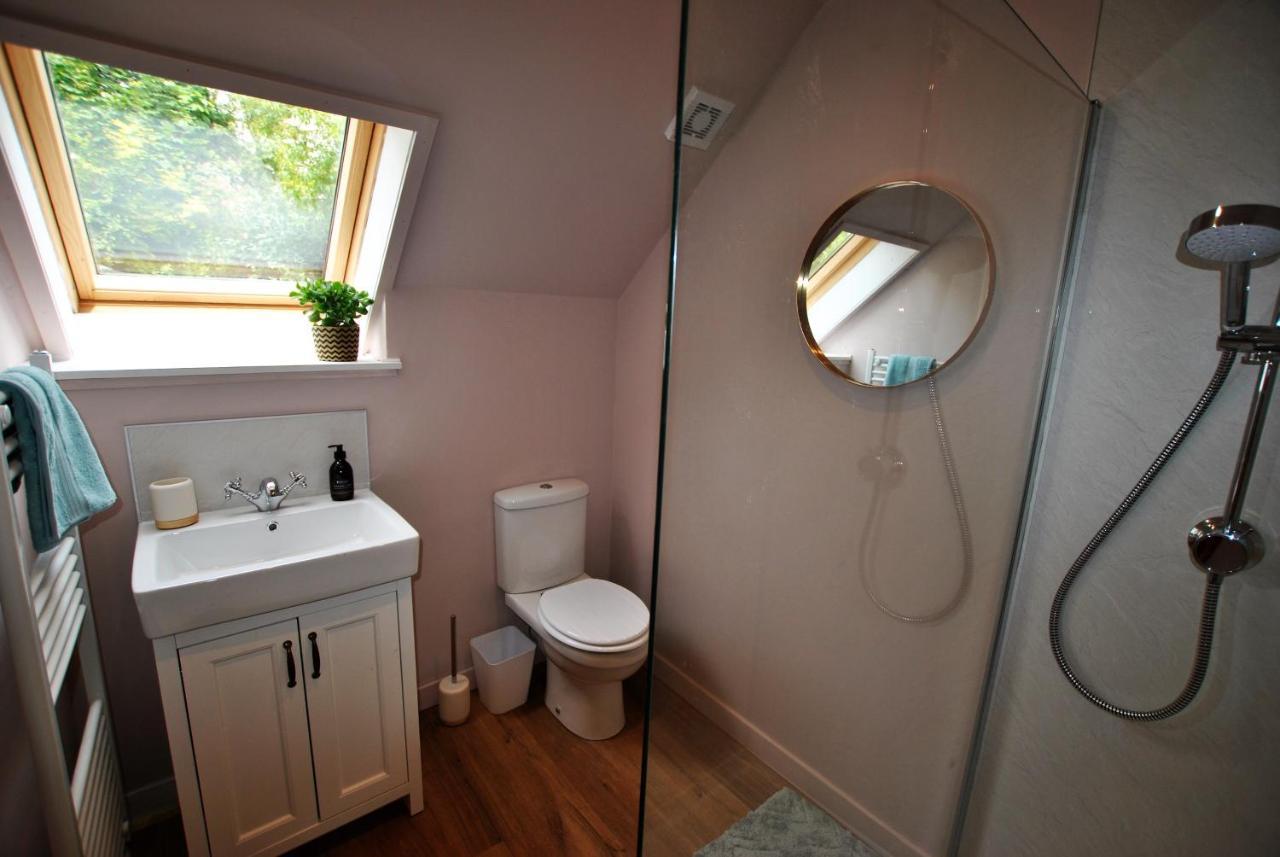 Clover Cottage Countryside Retreat With Sea Views 크레일 외부 사진